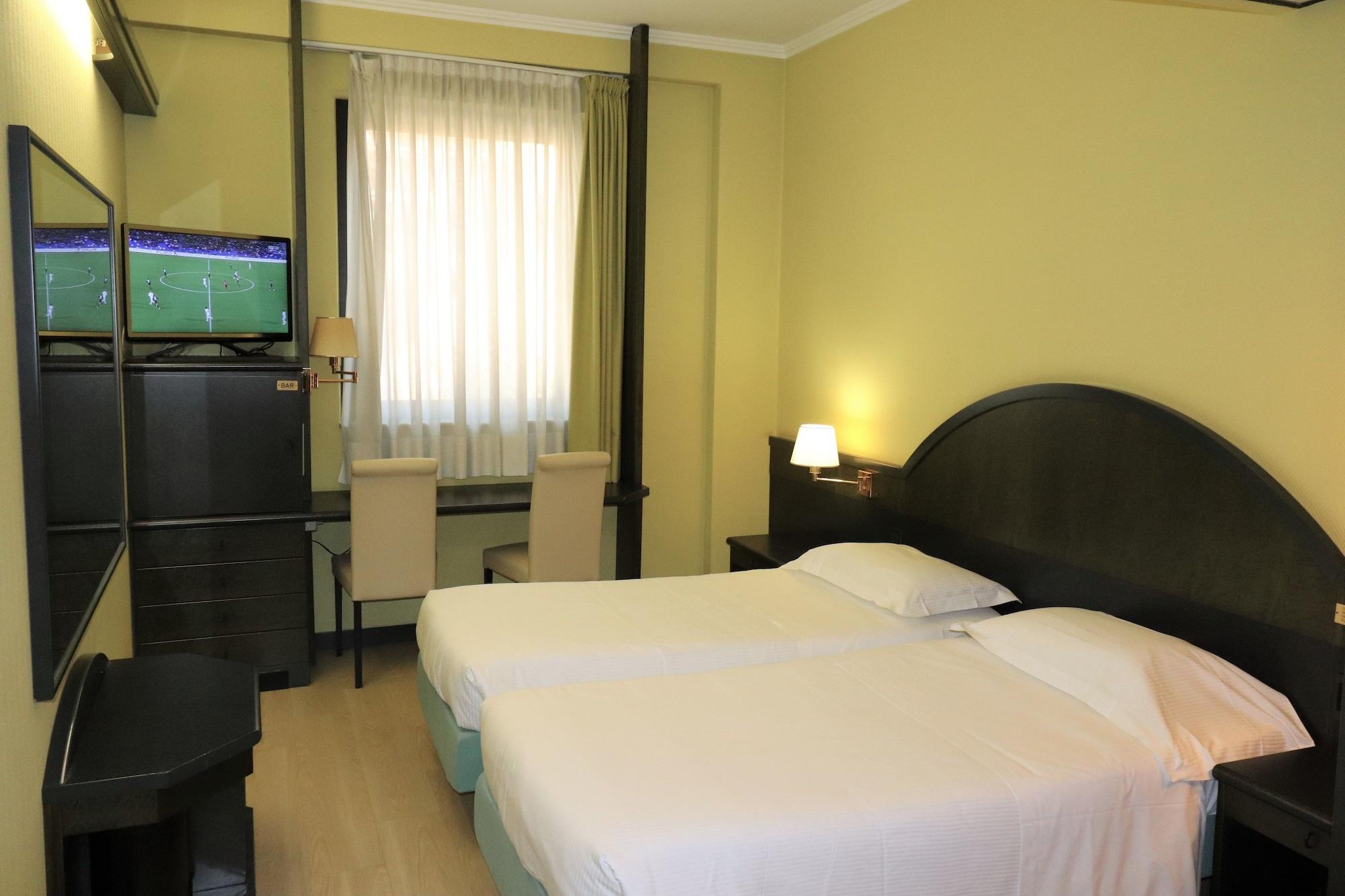 Hotel Domenichino Milano Esterno foto