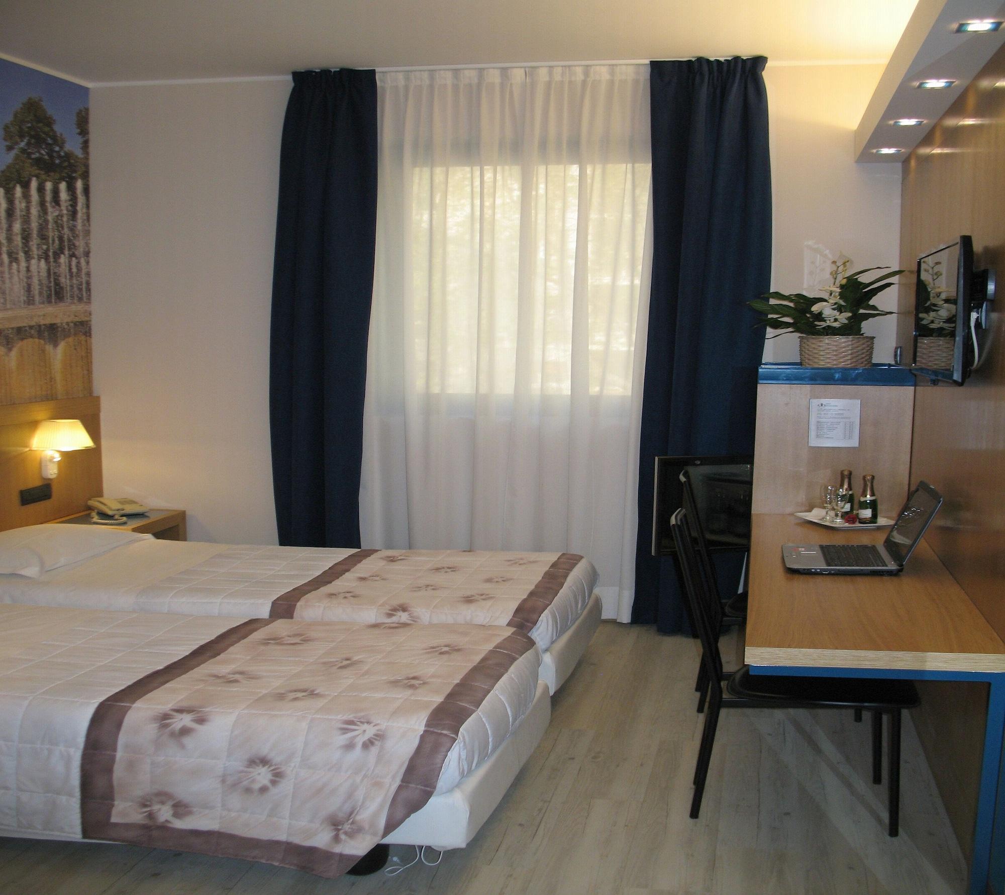 Hotel Domenichino Milano Esterno foto