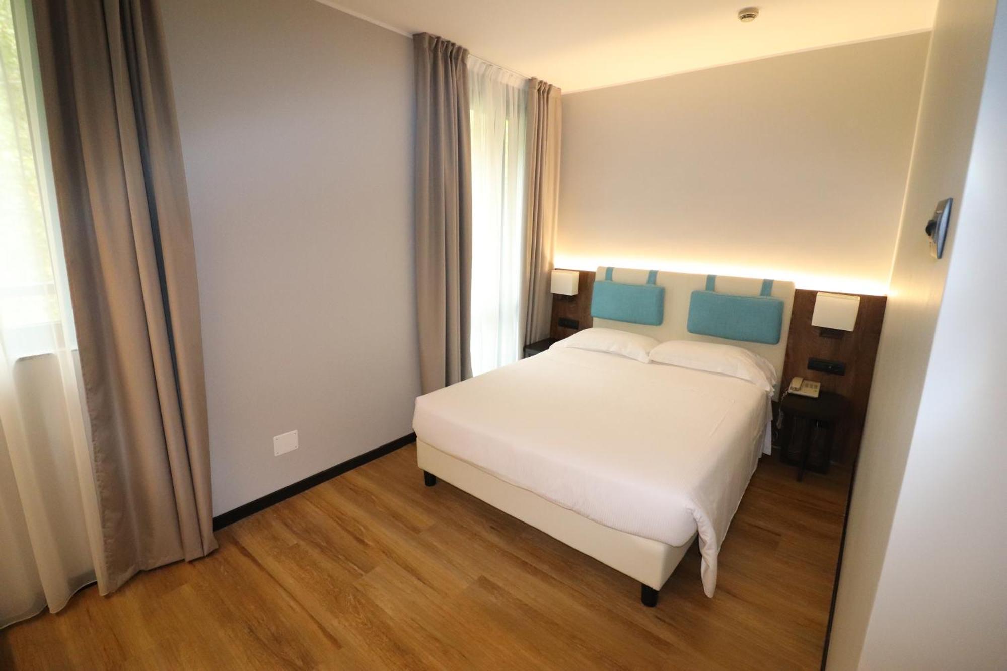 Hotel Domenichino Milano Esterno foto