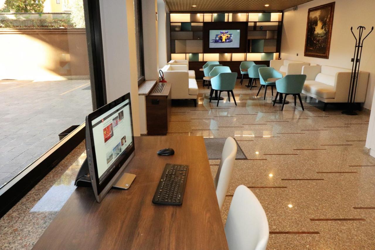 Hotel Domenichino Milano Esterno foto