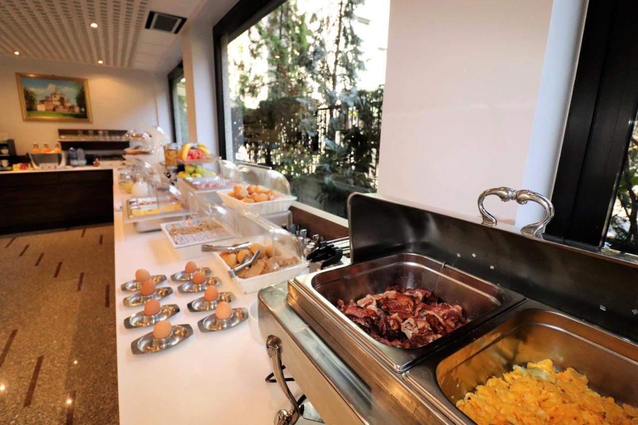 Hotel Domenichino Milano Esterno foto