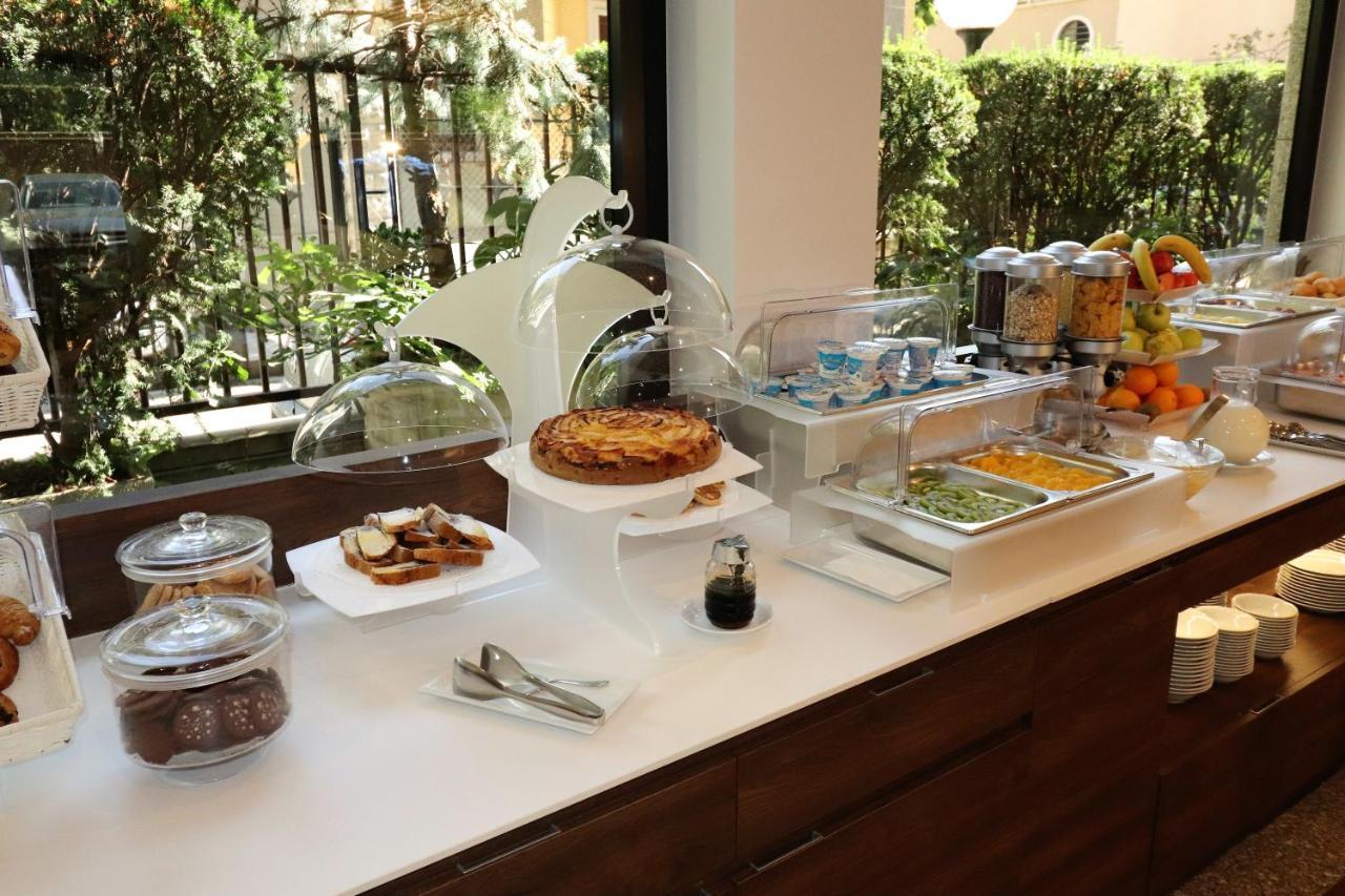 Hotel Domenichino Milano Esterno foto