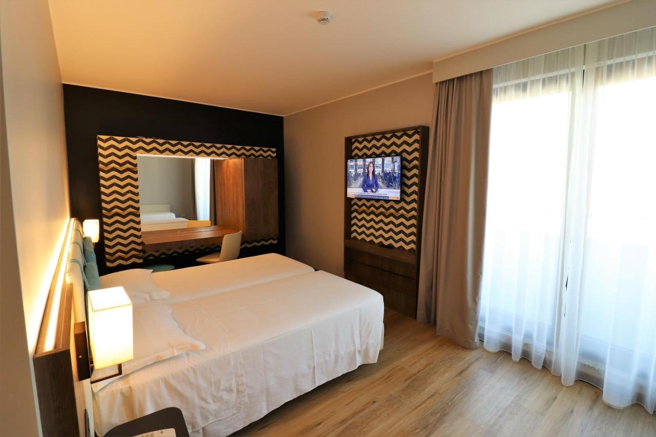 Hotel Domenichino Milano Esterno foto