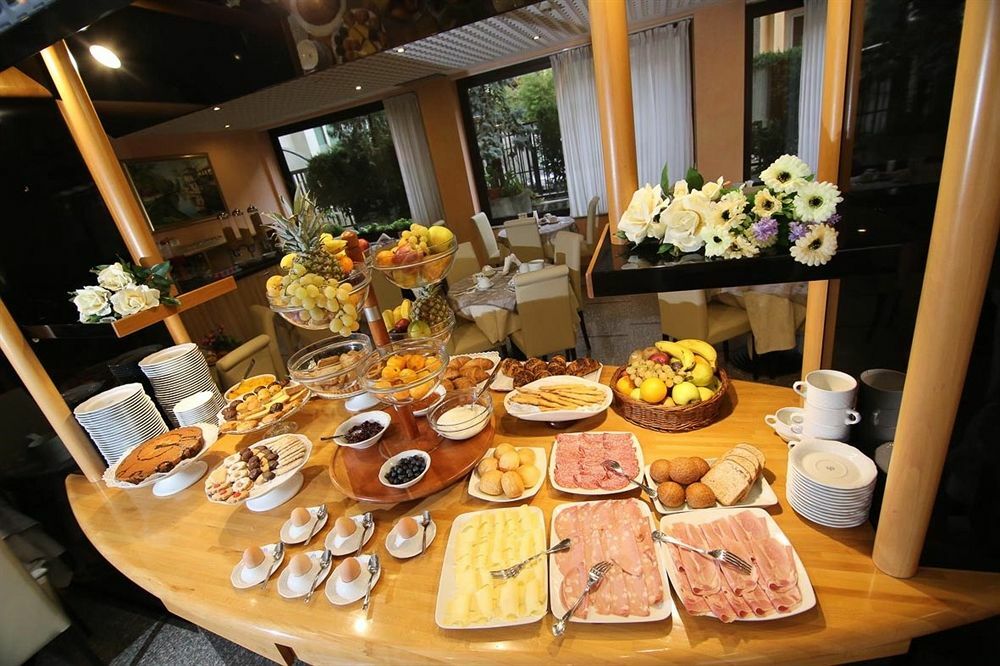 Hotel Domenichino Milano Esterno foto