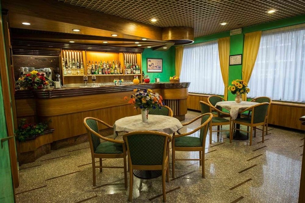 Hotel Domenichino Milano Esterno foto