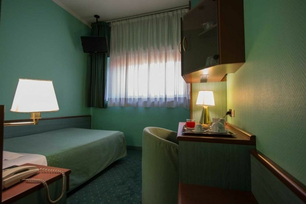 Hotel Domenichino Milano Esterno foto