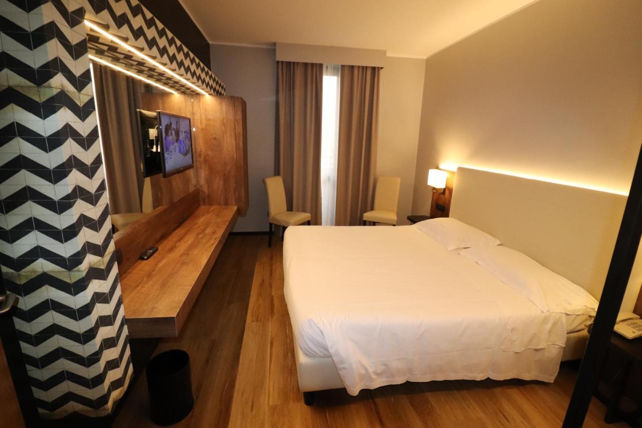 Hotel Domenichino Milano Esterno foto