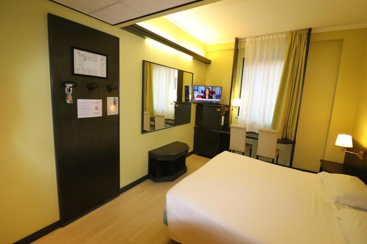 Hotel Domenichino Milano Esterno foto