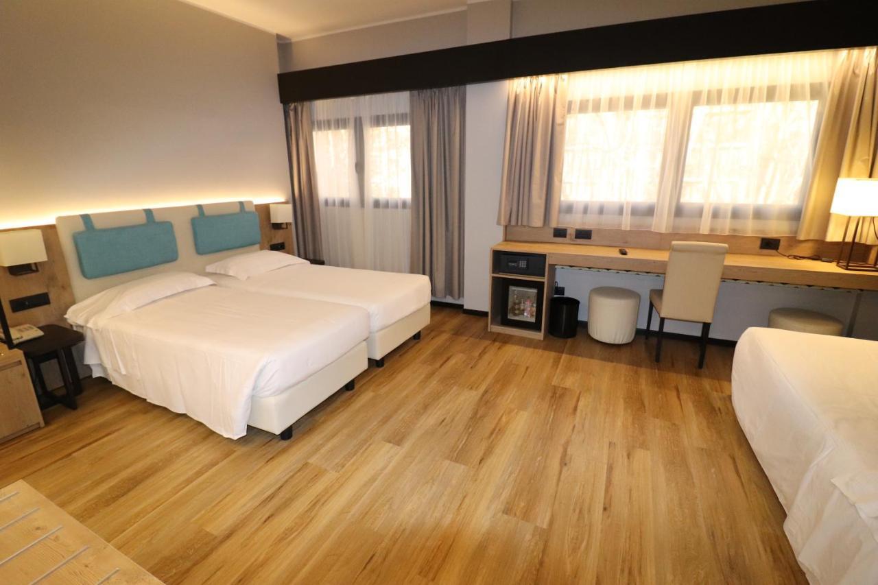 Hotel Domenichino Milano Esterno foto